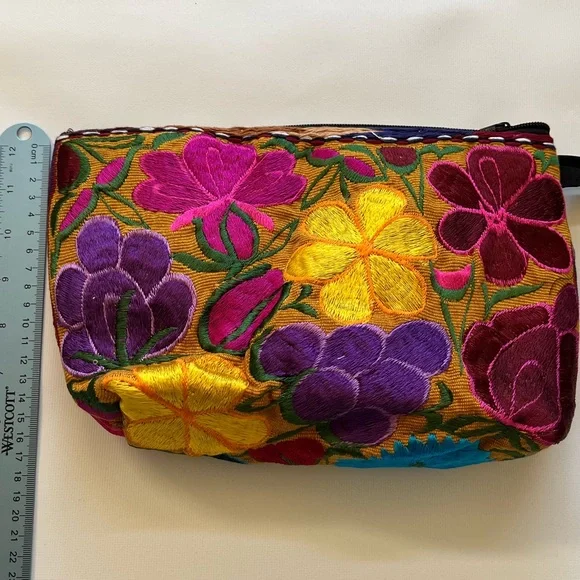 Floral Embroidered Women's Bag - Picture 2 of 6